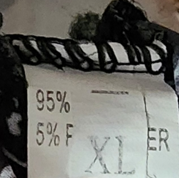 Long Sleeve Ruffled Top Black and White XL - Picture 5 of 5